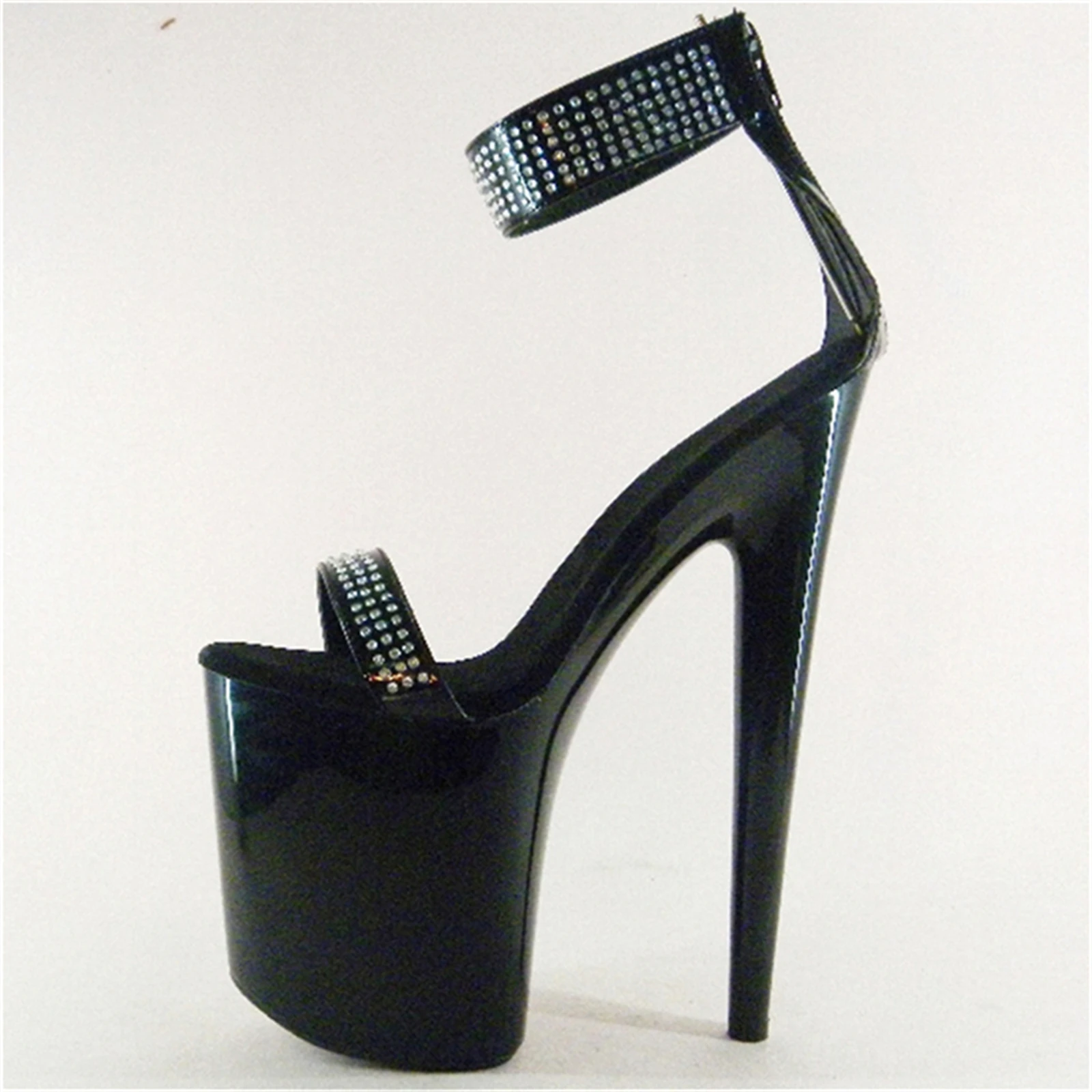 

Высокие каблуки Этап Доминитора 2025 года | Черный патентный каблук Killer на 20 см — линия Swarovski Thunder