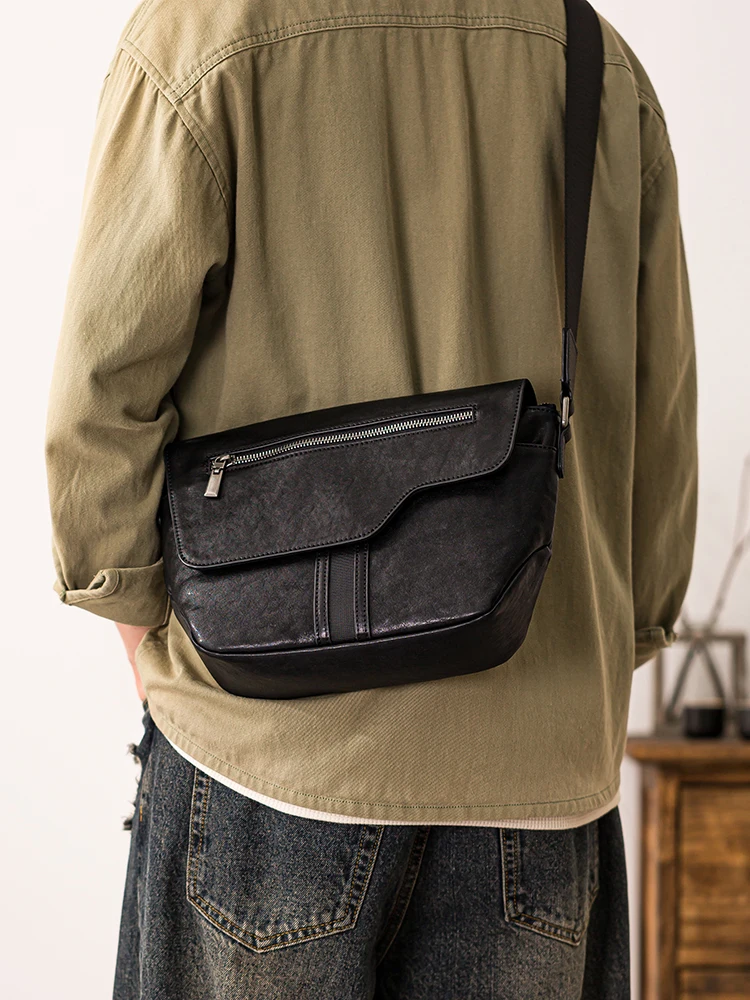 Outdoor travel designers handmade genuine leather men's black shoulder bag casual luxury real cow leather teens crossbody bag