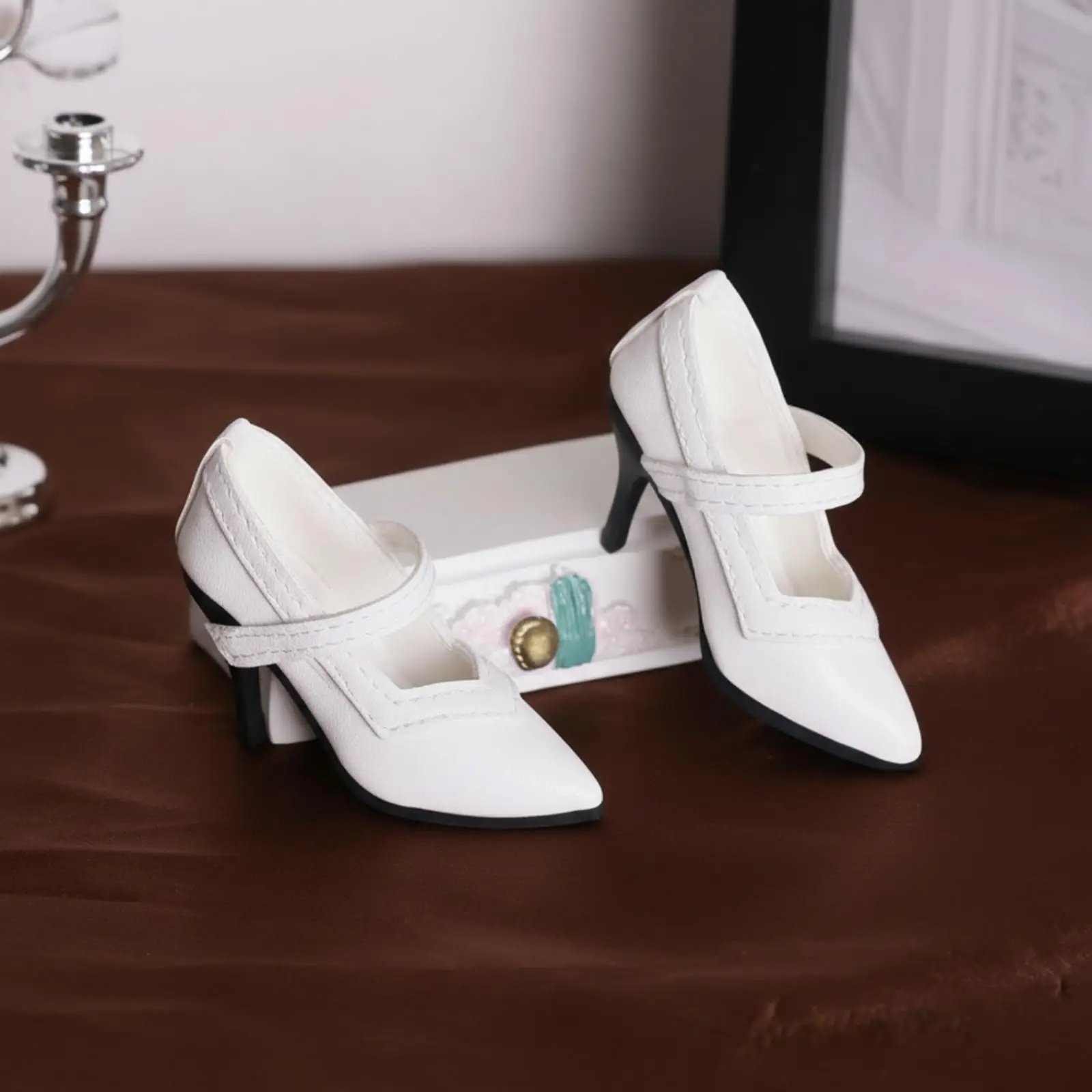 Elegant Resin Doll Pumps for 20cm BJD Dolls Low Cut Strap Heels for Photography Display Props