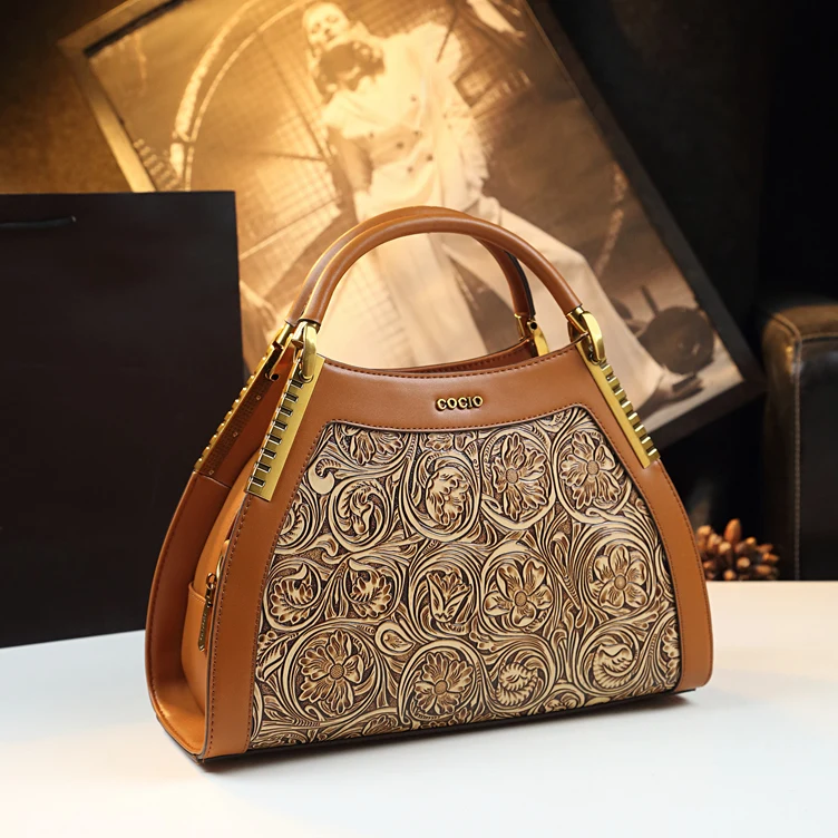 

2023 Genuine Leather Women Handbags Luxury Fashion Leather Carved Lady Shoulder Messenger Bag Large Capacity Portable Tote Bags