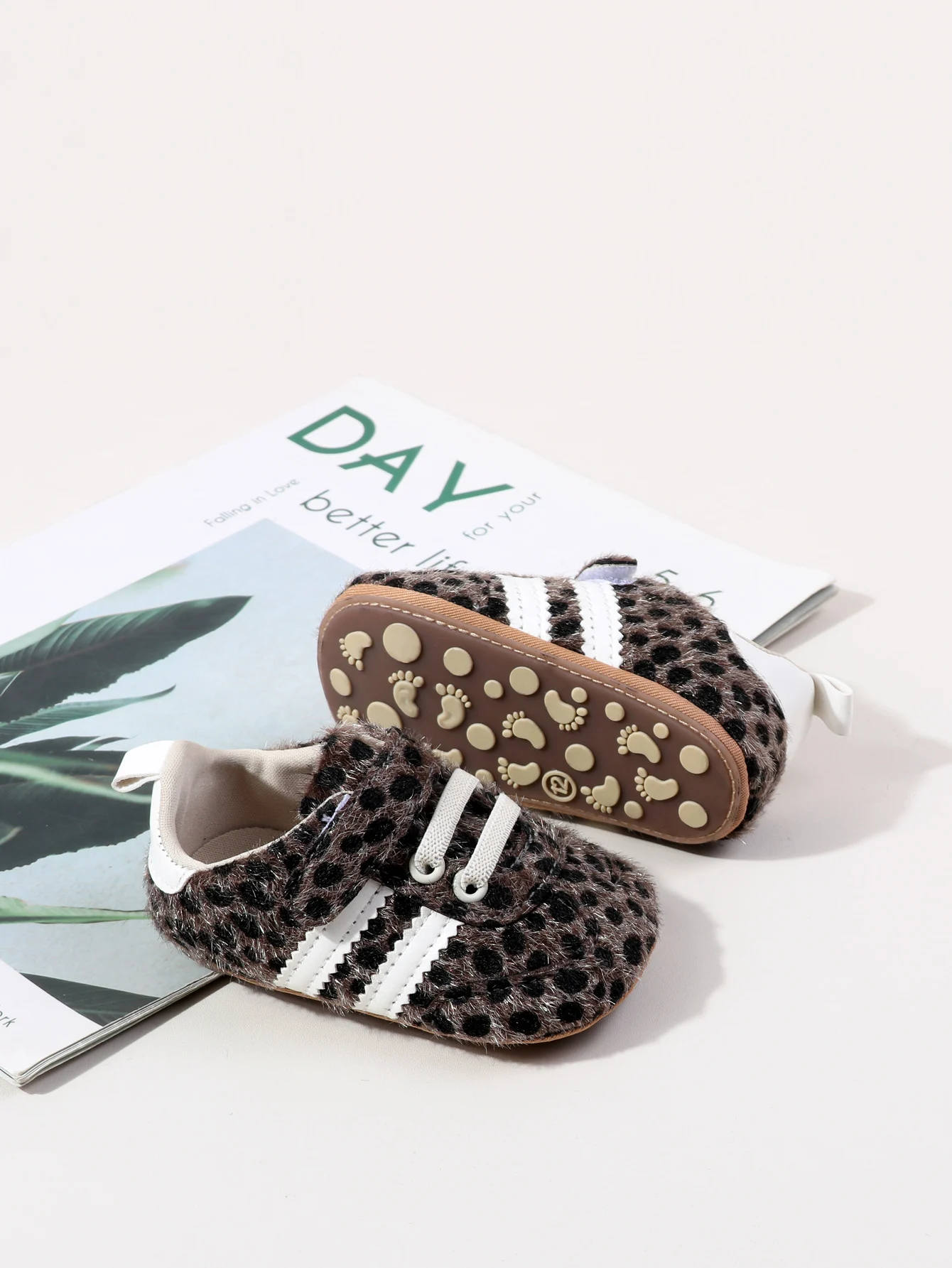 Modische Schuhe mit Leopardenmuster für Babys und Kleinkinder, erste Schritte im Innen- und Außenbereich, für 0-1 Jahre, weiche Sohle – Detail 7