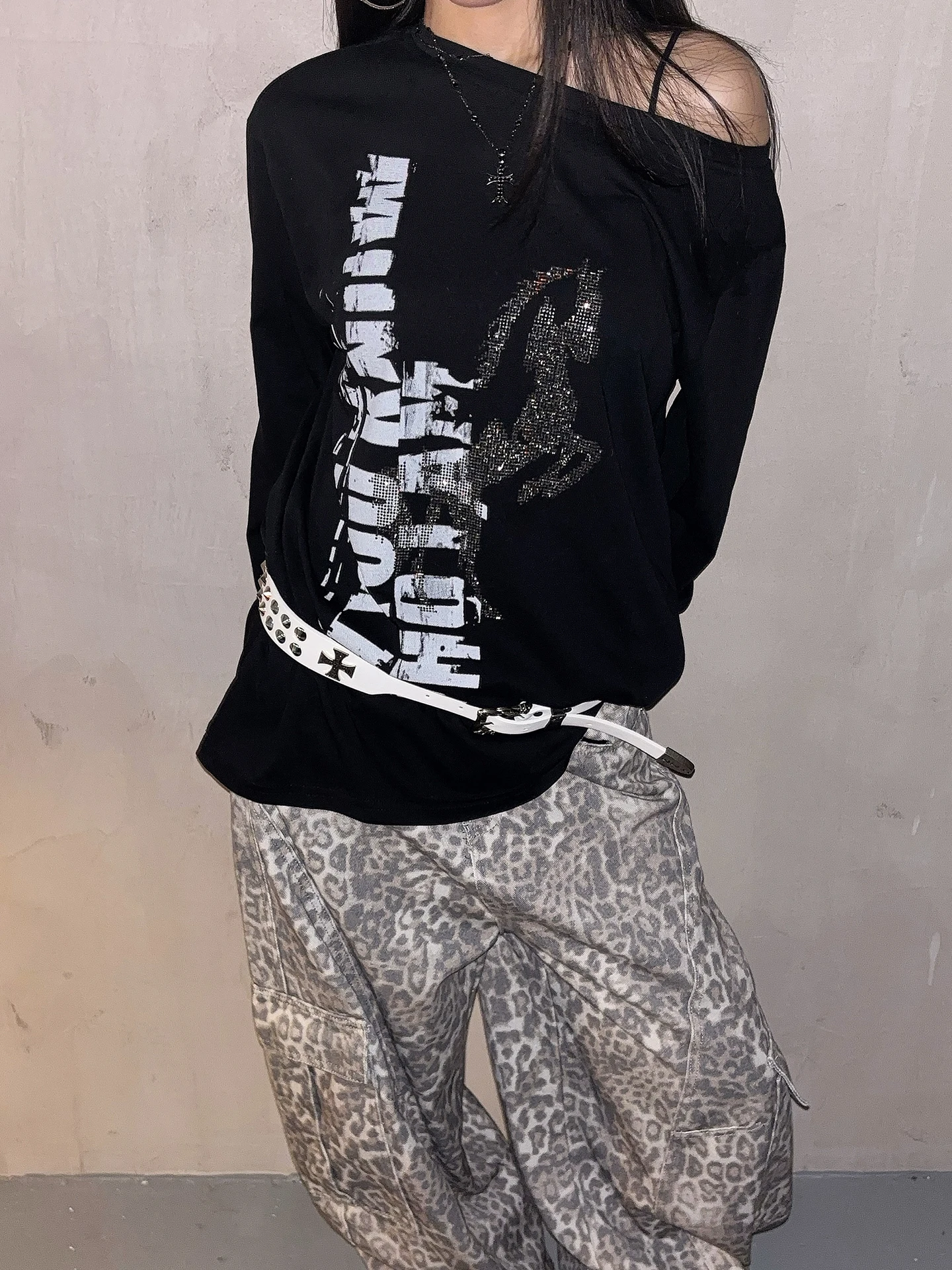 

DoubleD Luxury Sle Long Sve Knight Print T-irt Women's Spring Lazy round Ne Jaet Top Diamond Heat Transfer Skin-fr...