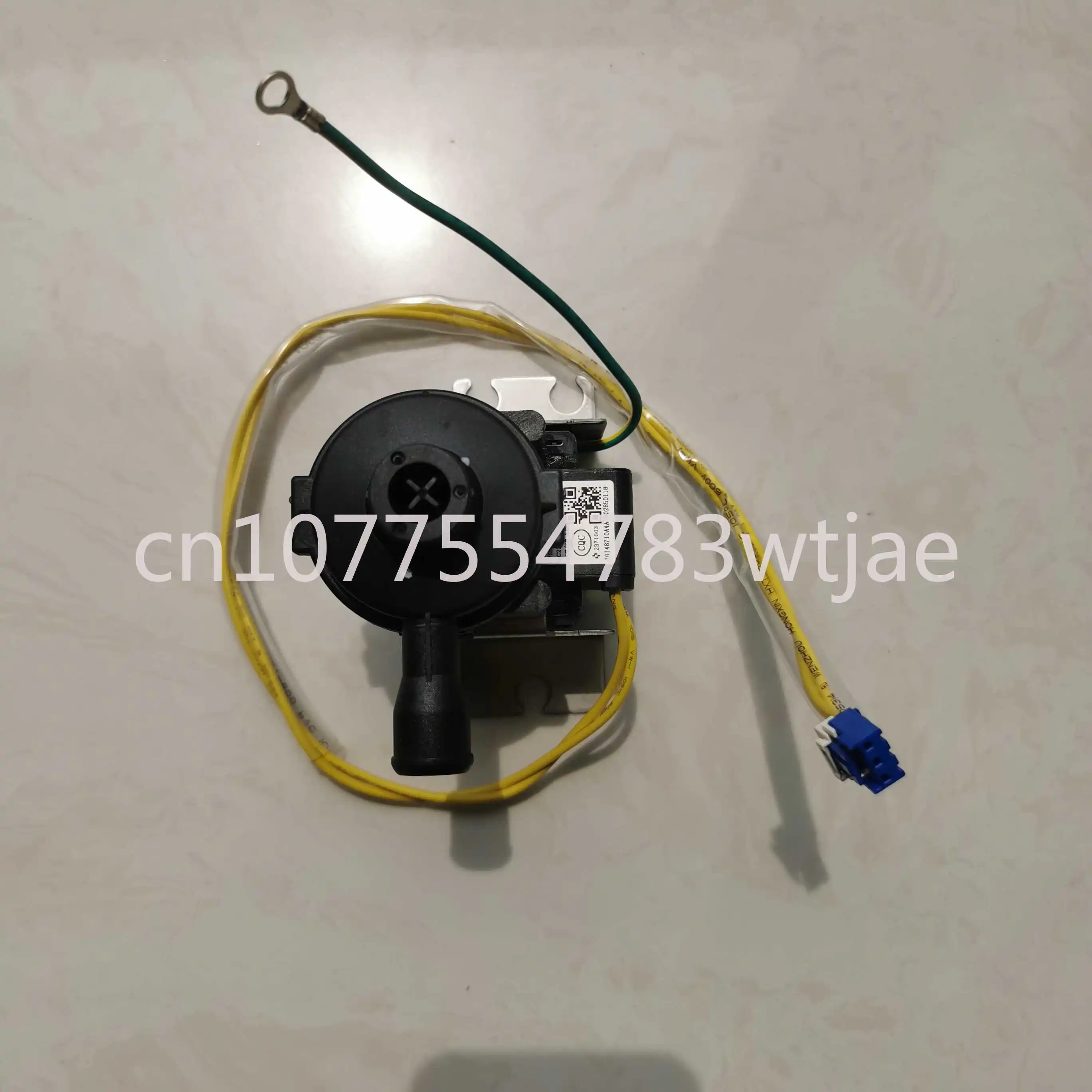 Applicable to Hisense Hitachi ceiling unit, air conditioning embedded unit, drainage pump motor H7B01658B