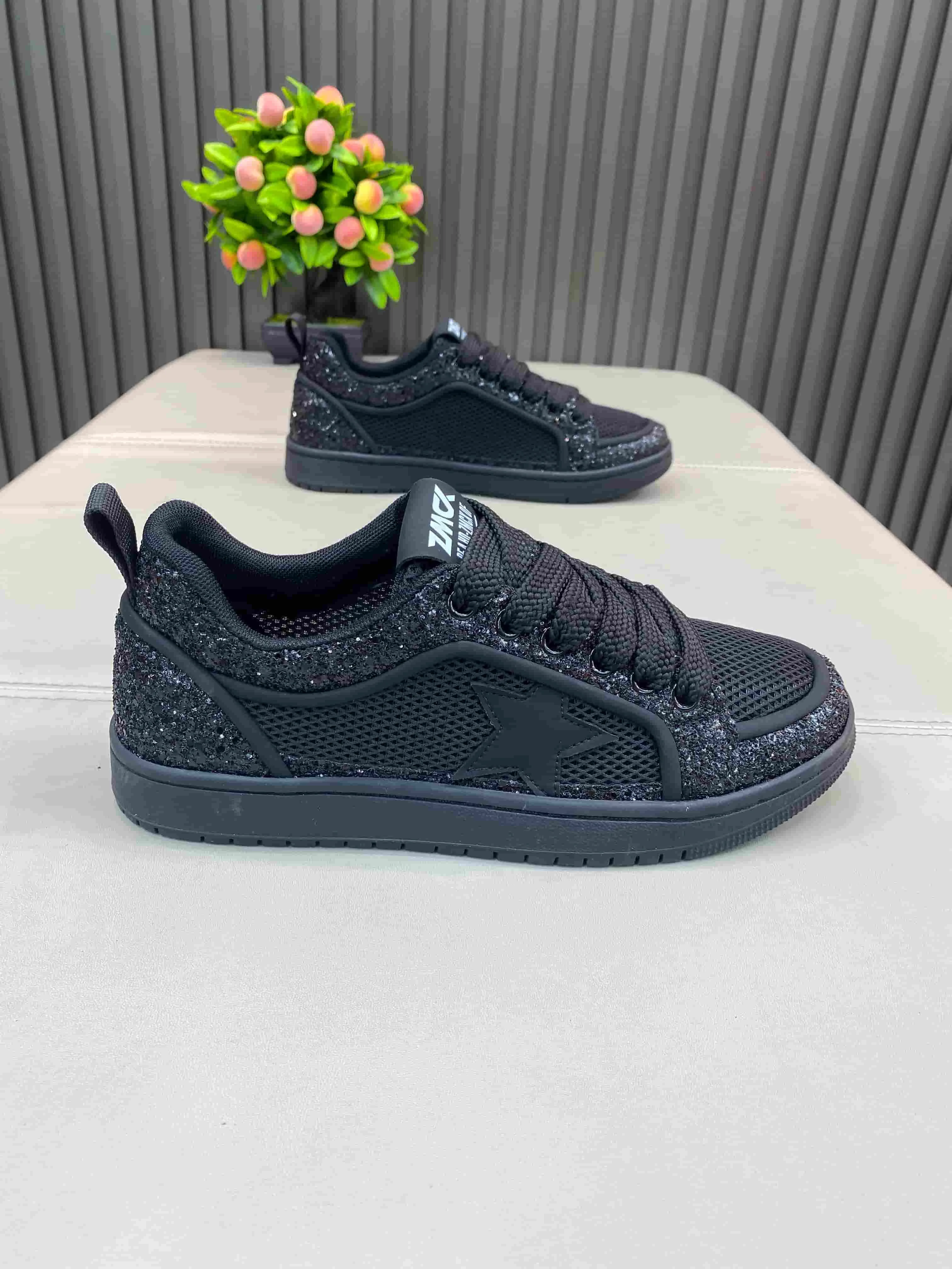 zapatos-casuales-para-hombre-nuevos-modelos-2026-con-suela-gruesa-transpirables-combinables-con-todo-modernos-negros-c