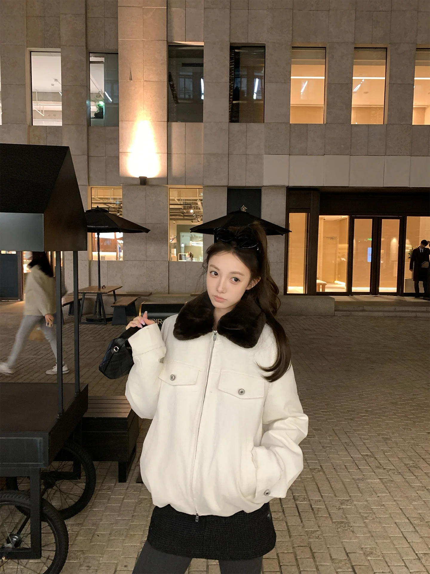 

Cotton Fleece Lined Velvet Coat Women's Winter Warm Outerwear with Fur Collar Zipper Closure Casual Style Loose Fit Coat