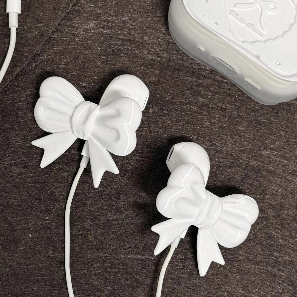 Cute White Bow Headphone Charms, Buckle Style Decor Clips for Wired Earphones, Simple Gift for Friends