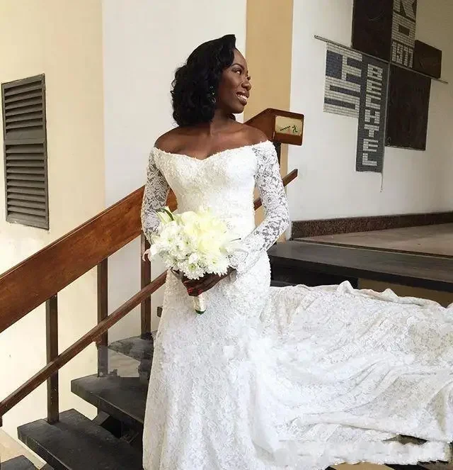 Customized Classic Off The Shoulder Plus Size Wedding Dresses Lace Long Sleeves Mermaid Garden Country African Bridal Gowns
