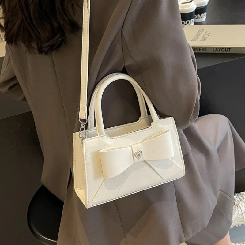 

Popular Classic High-End Leather Women's Crossbody Bag Luxury Brand Fashionable Elegant Refined Craftwork Daily Bag​