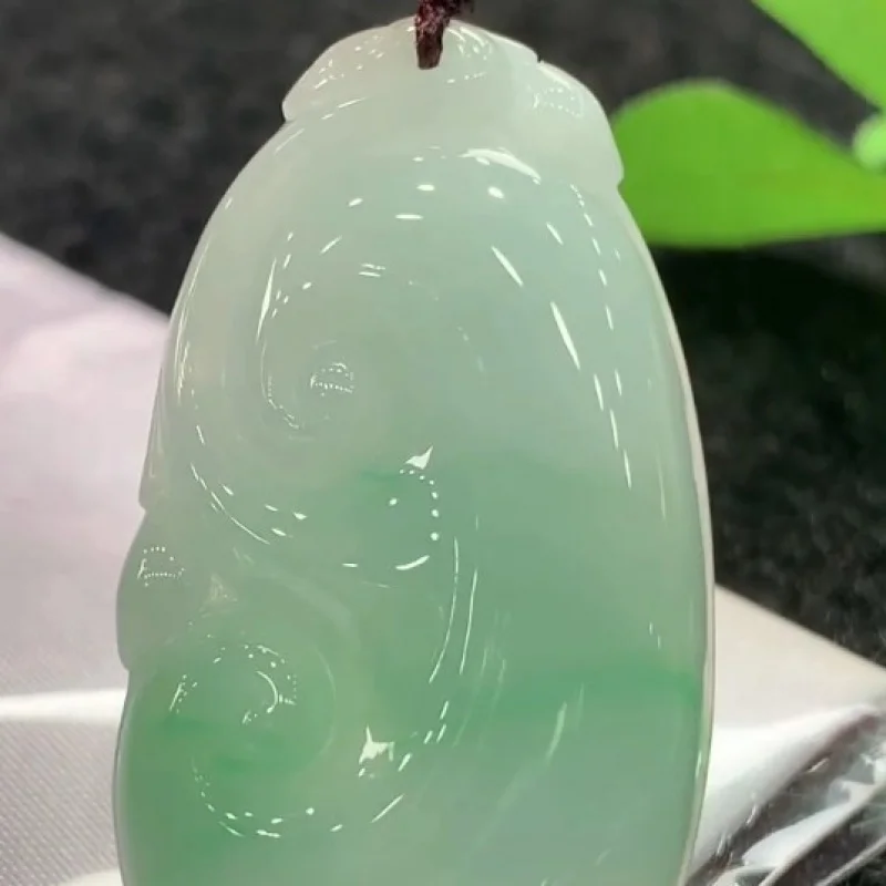 [With Certificate] Jade Ruyi Natural Emerald Pendant