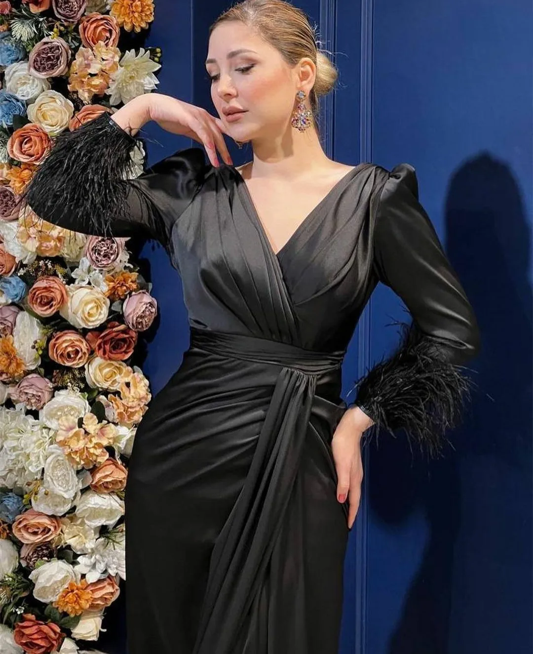 Robe de Soirée Longue Plissée Noire Vintage pour Femme, Tenue de Bal en Satin avec Fente, Style Sirène, Col en V et Traîne