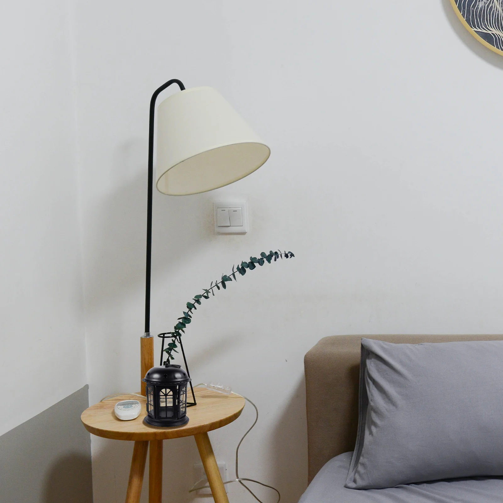 

1Pcs Holder Castle Shape Retro Desktop Ornament for Parties Castle Shape Candlestick Tea Light Holder