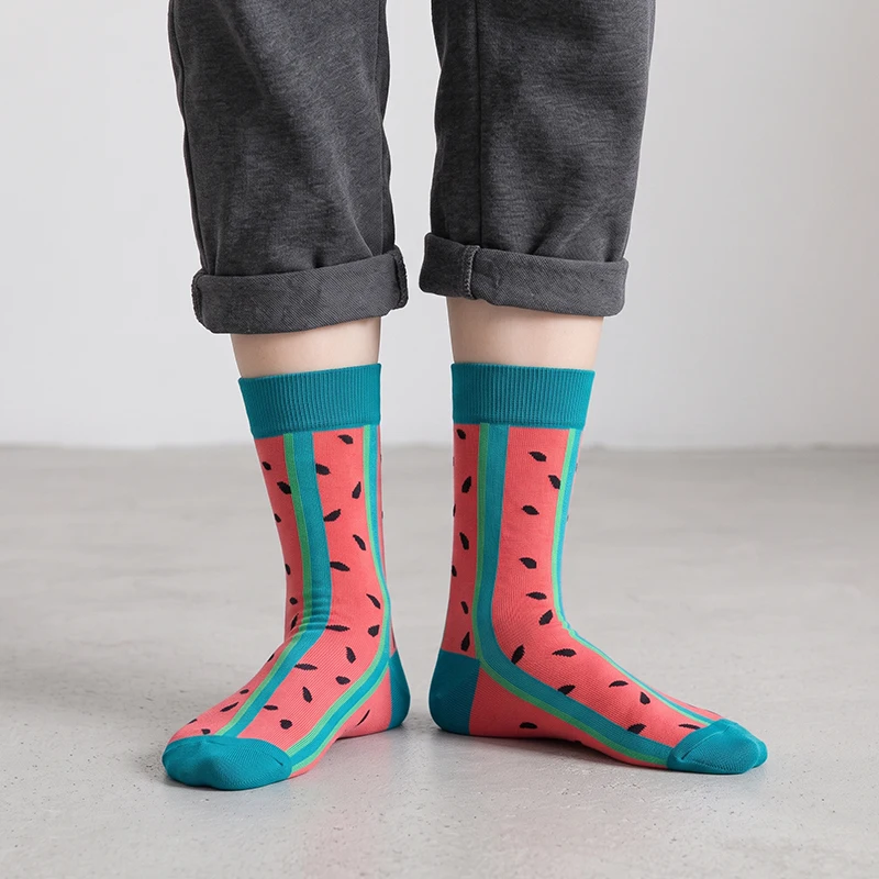 1 Pair of Unisex Socks with Red Bottoms and Black Watermelon Seeds, Blue-Green Striped Watermelon Skin Pattern, Blue-Green Cuffs, Mid-Tube, Sweat-Absorbent, Breathable, Fresh and Fun Watermelon-Shaped Trendy Socks, Suitable for Daily Wear and as a Gift