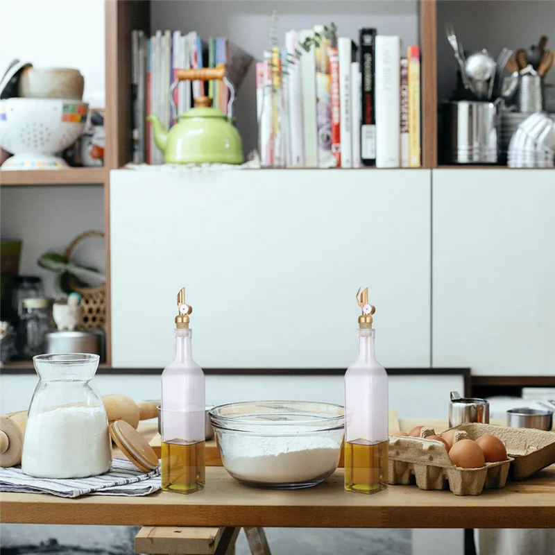 صنبور زيت الزيتون الذهبي مع الفلين ، صب الخمور ، زيت الزيتون والخل سدادة للمطبخ