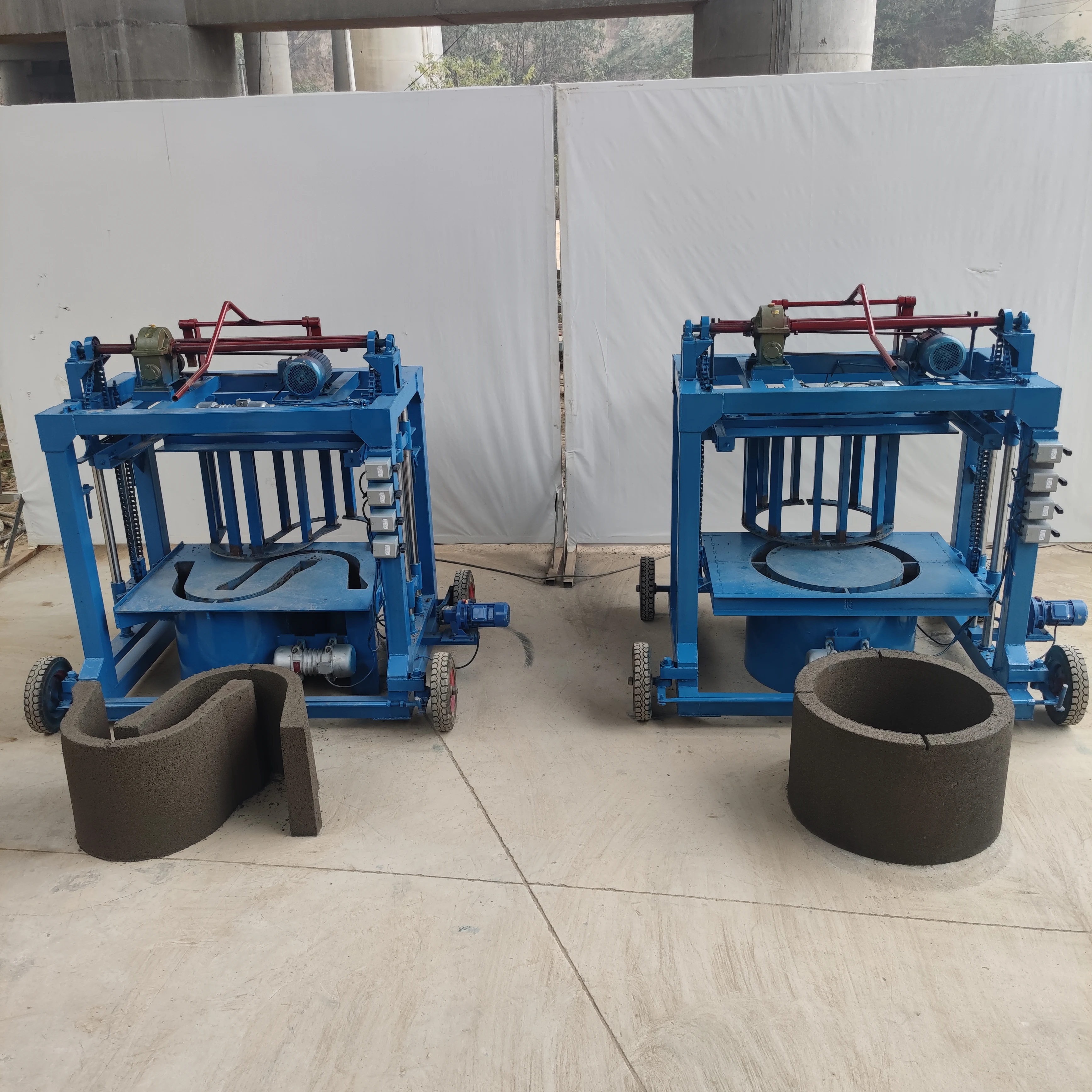 

Semi-Automatic Mobile Diesel Brick Machine, No Need External Power, Easy To Move and Operate for Making Various Concrete Blocks