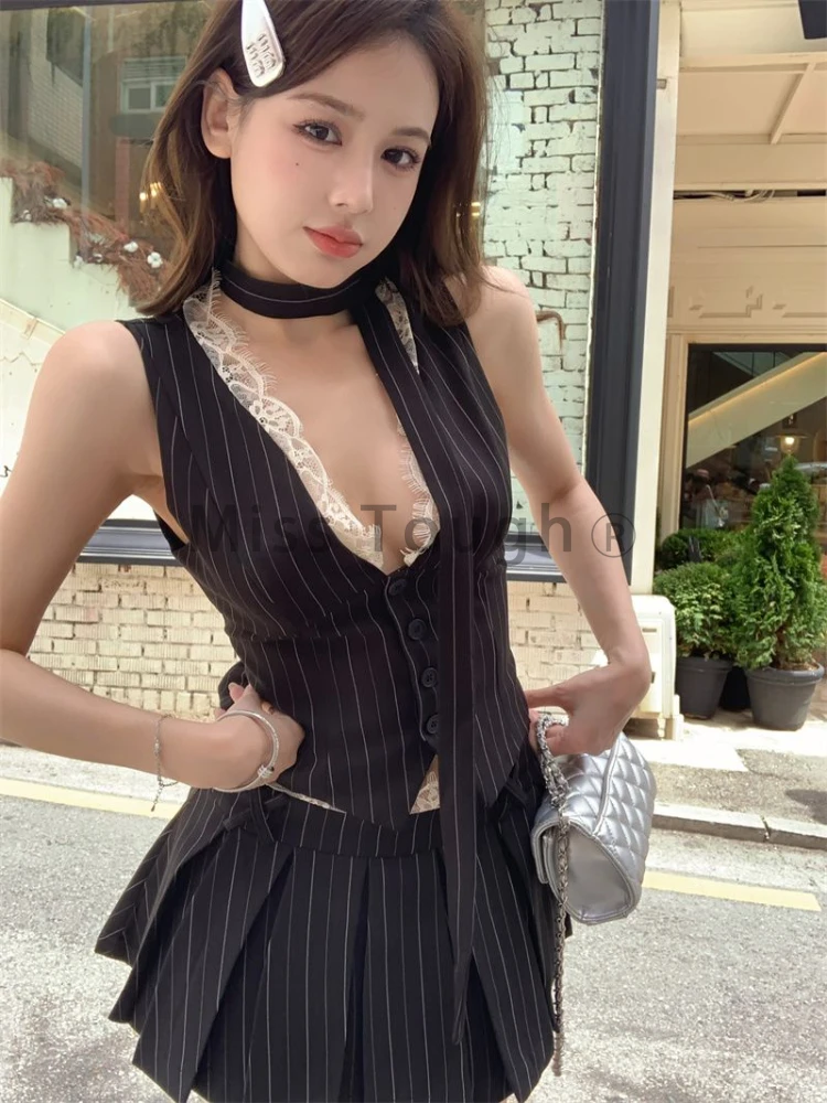 Sexy Lace Retro 2 Pieece Set Women Striped V-neck Tops + Pleated Mini Skirts Female Fashion Chic Slim Pachwork Designer Y2k Suit