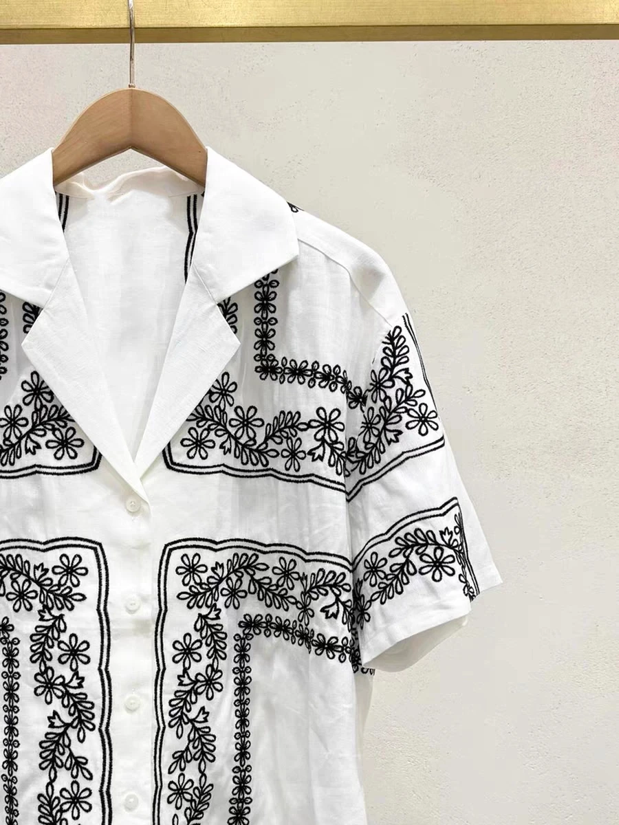 

Short-sleeved Linen Shirt Fashion Style Contrast Color Symmetrical Floral Embroidered Suit Collar 2025 Early Autumn New Style