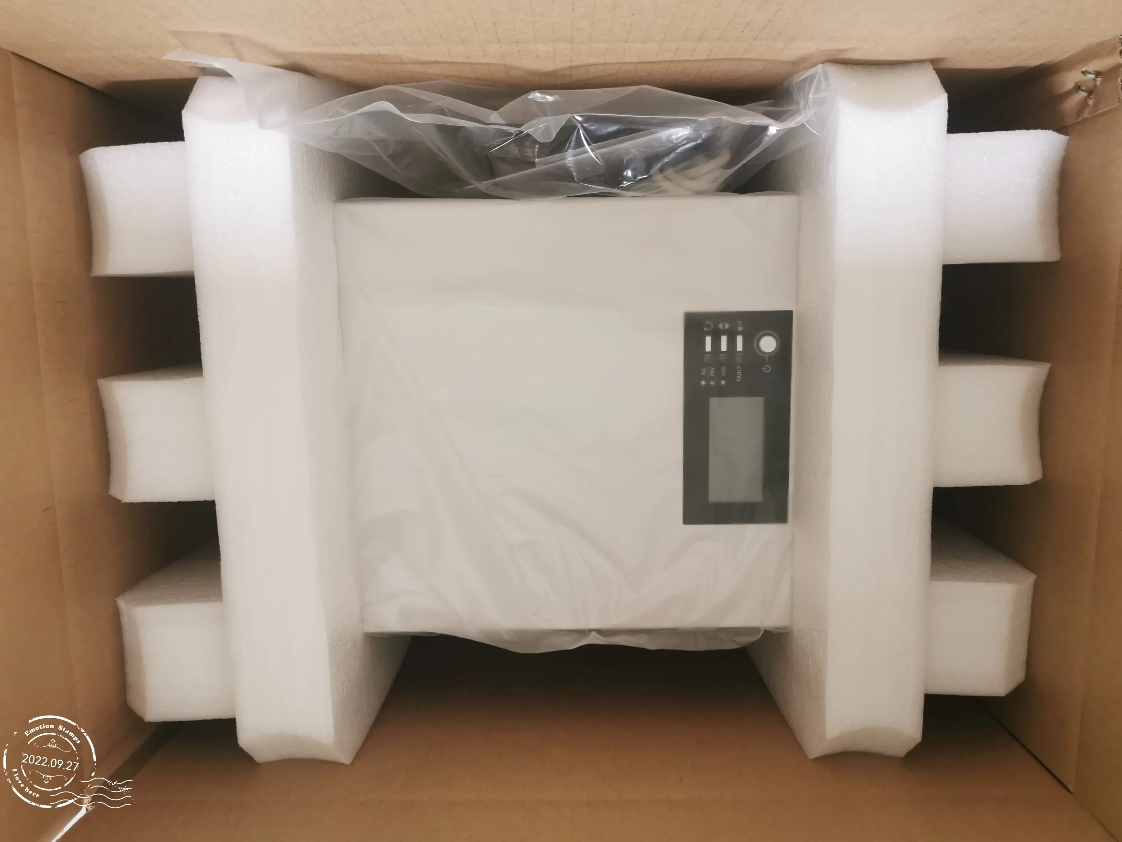 SKE MPPT 1KW 1000VA عاكس شمسي عالي التردد خارج الشبكة للأجهزة الإلكترونية