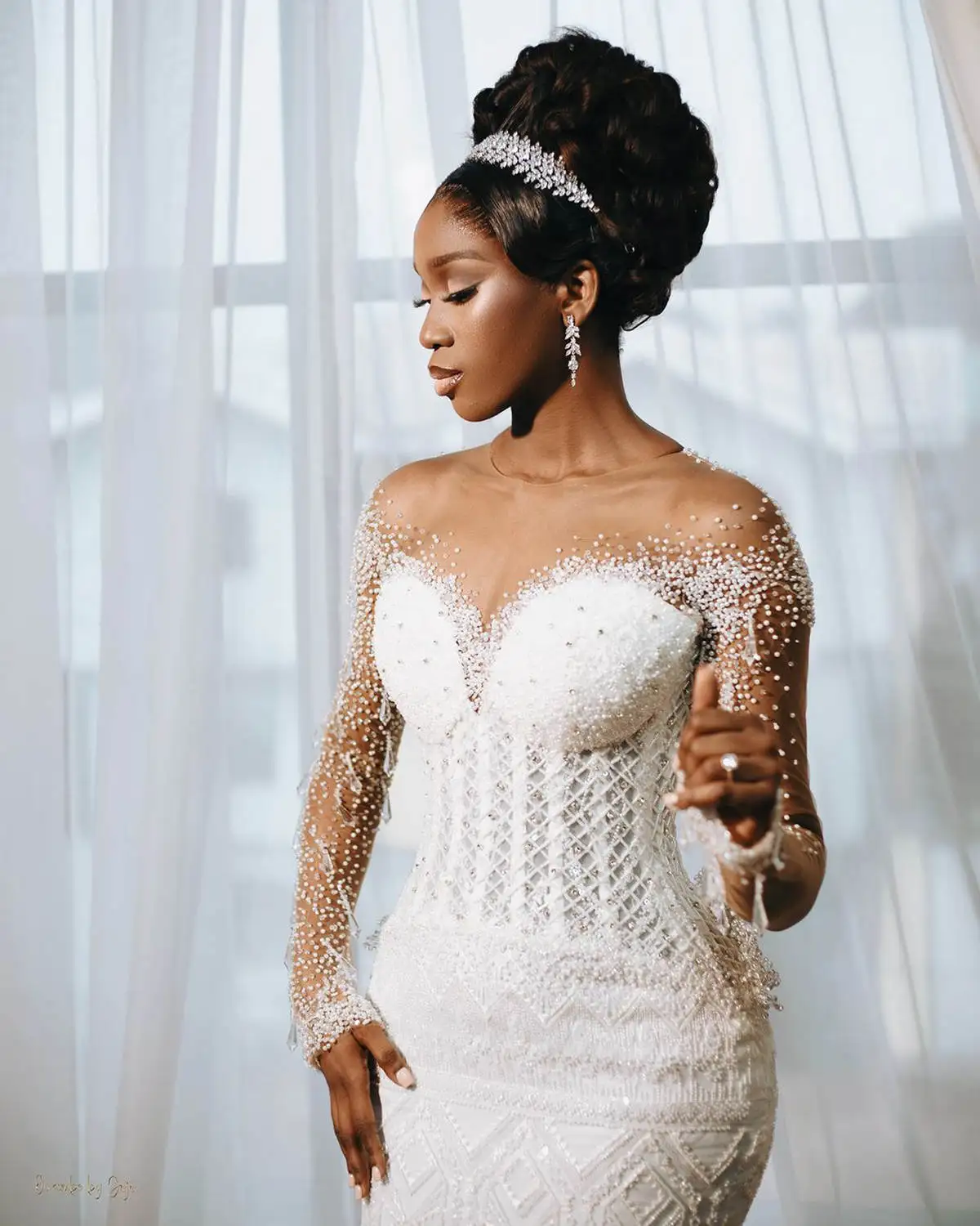 Elegant Wedding Dress Beading Rhinestone Bridal Gowns Detachable Train Long Sleeves Princess Bride Dress Plus Size Customized
