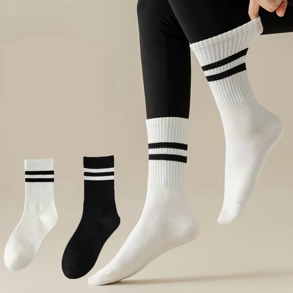 

1/2/4 pairs white Striped Casual Sports Women's Yoga socks Breathable Mid-calf Socks for women 2025 new