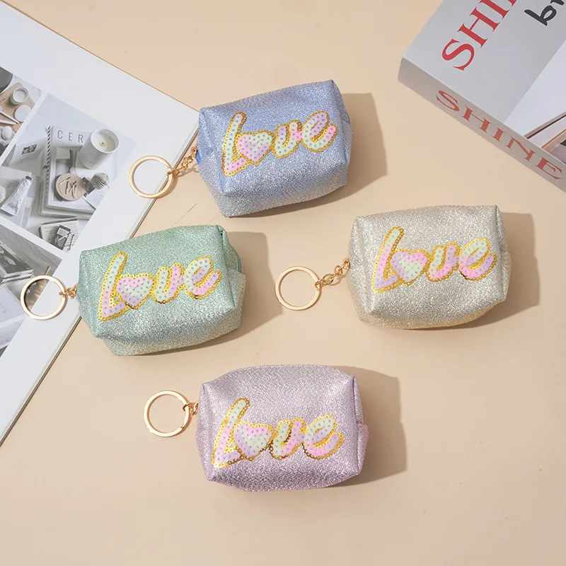 

Кошелек для монет с вышивкой Love, водонепроницаемый портативный кошелек с блестками, легкая сумка для наушников с помадой и брелком, милый клатч, мобильная сумка