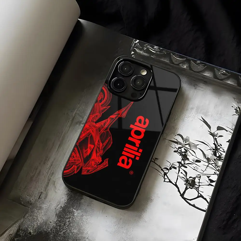 Fajne etui na telefon z motywem wyścigów A-Aprilias do iPhone 14 13 17 12 16 15 11 Pro XS Max Plus Mini X XR, szkło hartowane, obudowa SE2020 — zdjęcie produktu 2