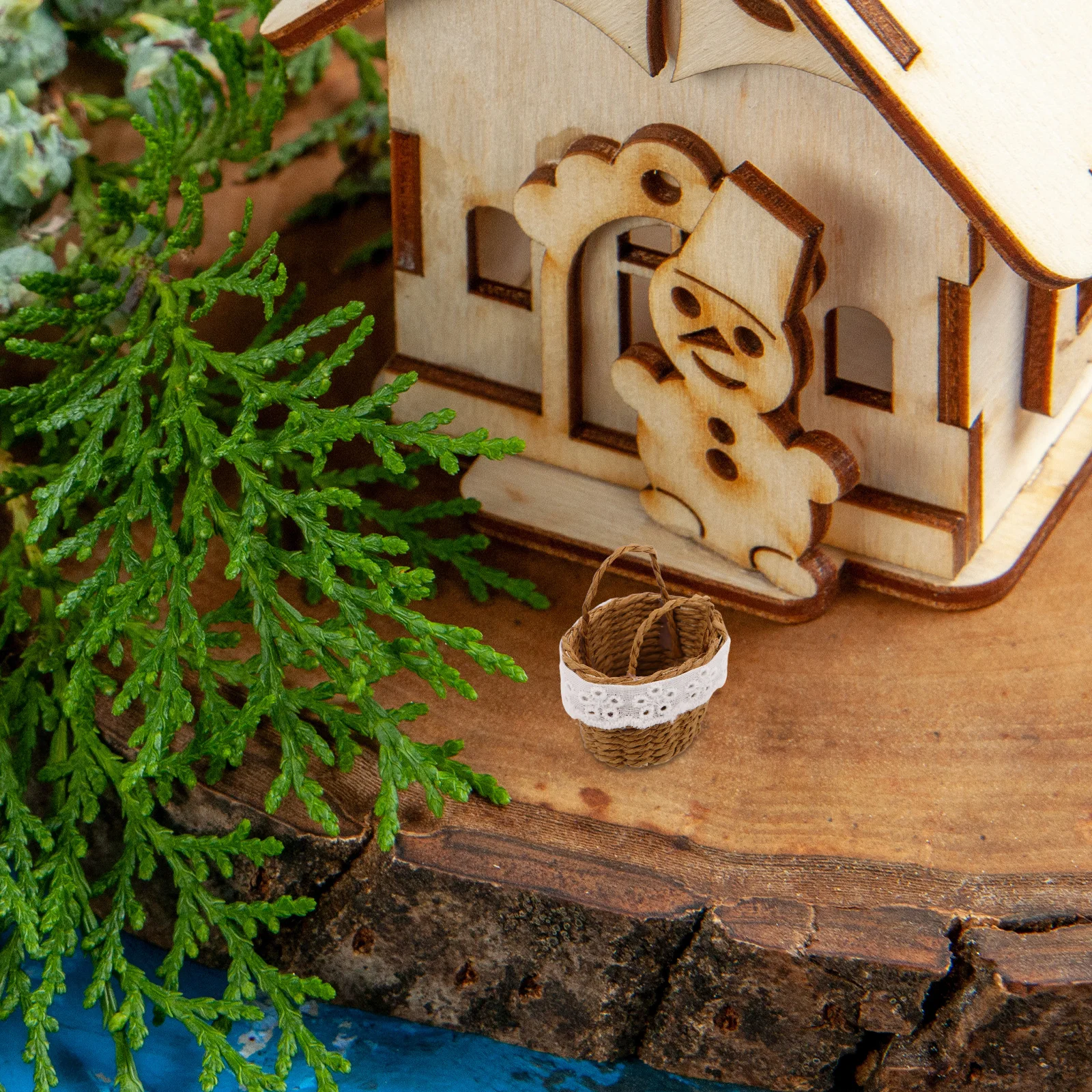 

Handwoven Miniature Woven Tote Baskets Imitation Rattan Cute for Play Scenes Micro Landscaping Craft Dollhouse Accessories