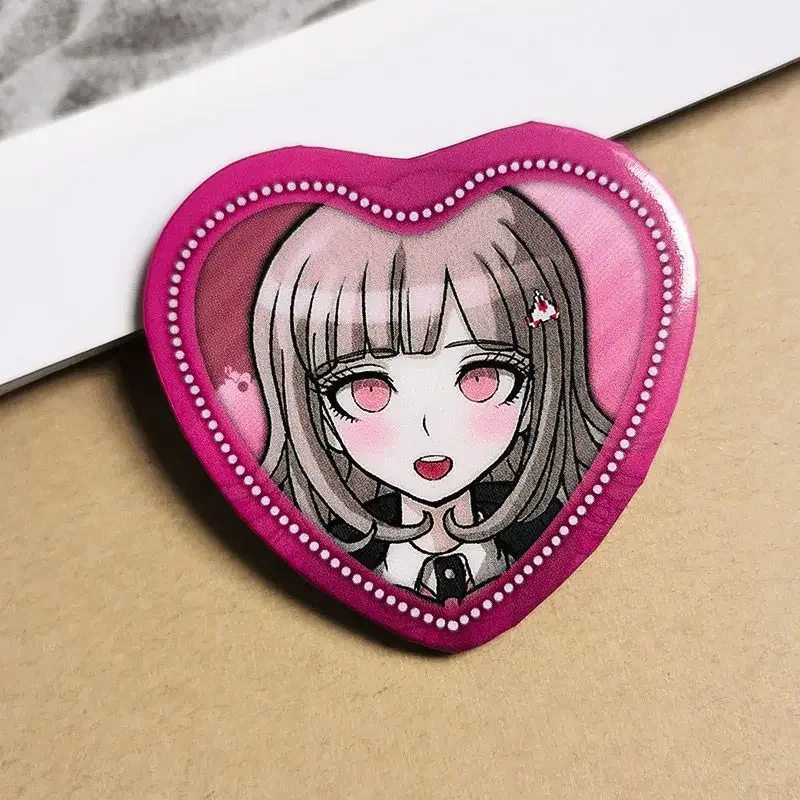 دانغانرونا الحب شارة ميكان تسوميكي ناجيتو كومايدا هيناتا هاجيمي نانامي شياكي أنيمي شارة معدنية أكياس بروش دبوس تأثيري هدية