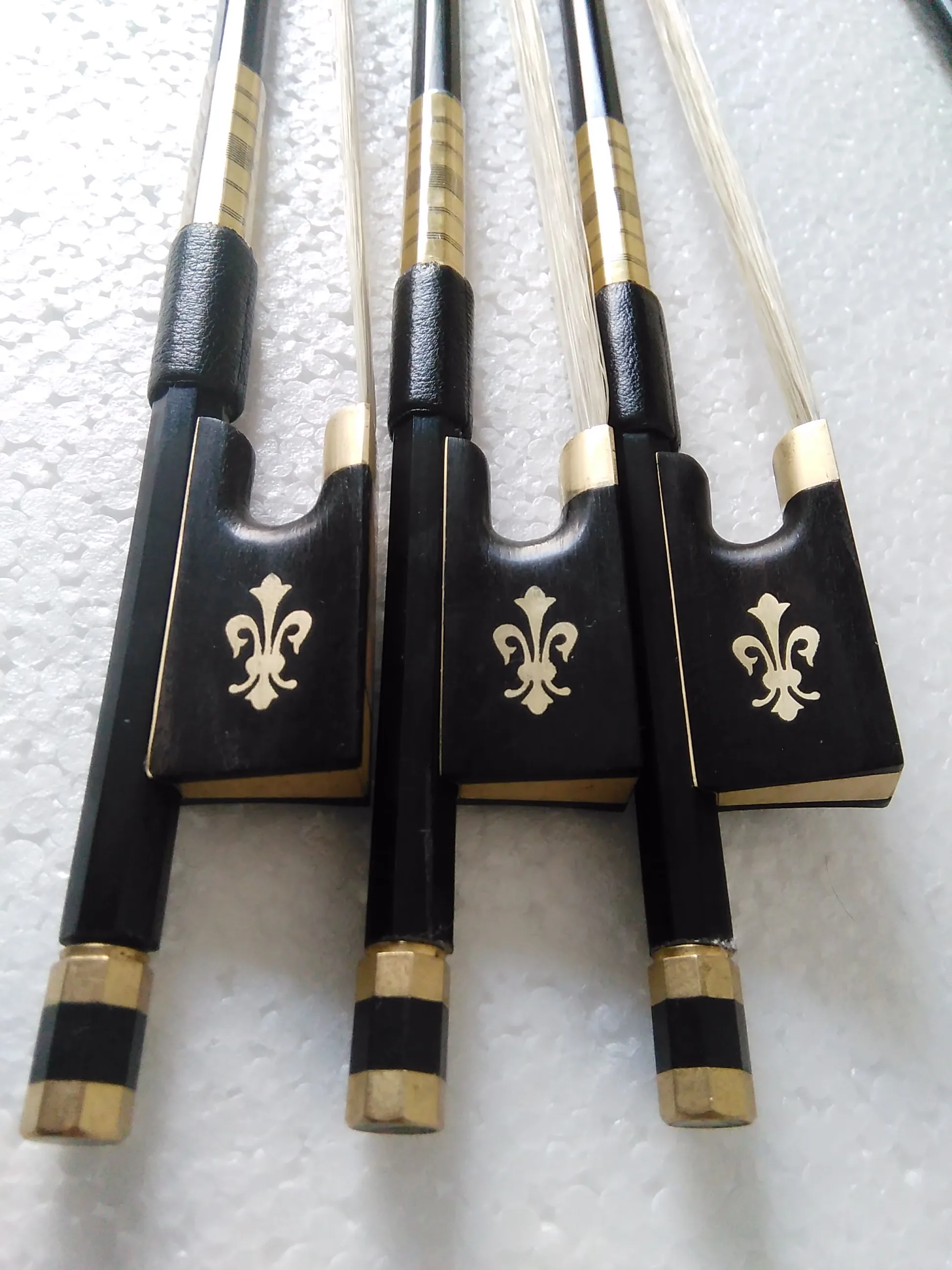 

3PCs Black Carbon Fiber Violin Bow 4/4 With White Horse Hair