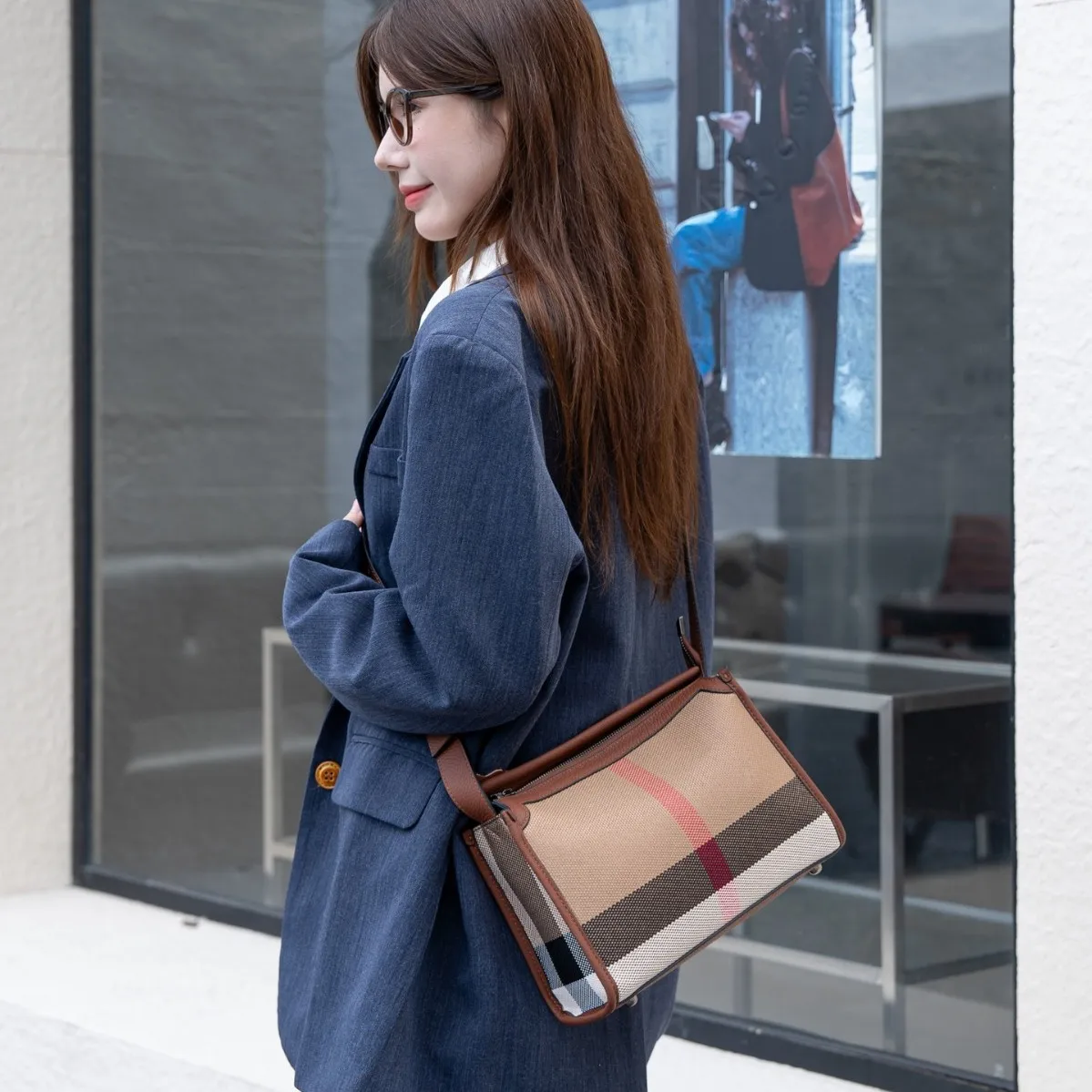 

Сумка на ремне из натуральной кожи и клетчатой ткани 2025, трансформируемая сумка через плечо и через плечо для женщин, кошелек в офисном и рабочем стиле