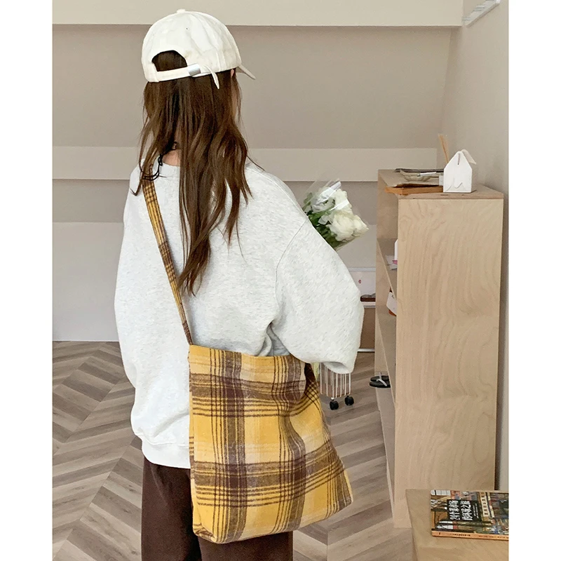 Autumn and Winter Large Capaci Shoulder Bag Japan fashion Ins All-Match Plaid Bag Women Canvas Bag Student Commuting