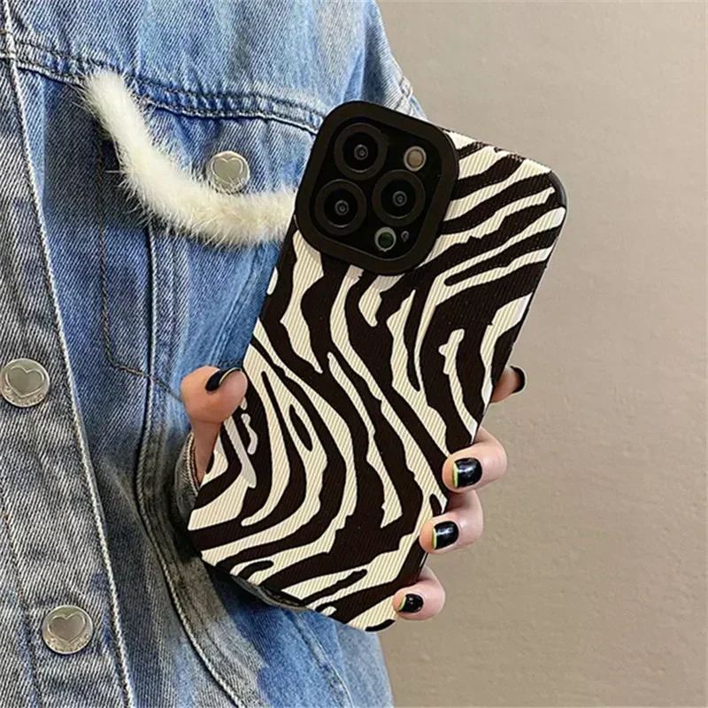 

Fashion Zebra Stripe Phone Case For iPhone 14 Pro Max 11 12 13 Pro 7 8 Plus X XS Max XR Shockproof Soft Silicone Case Back Cover