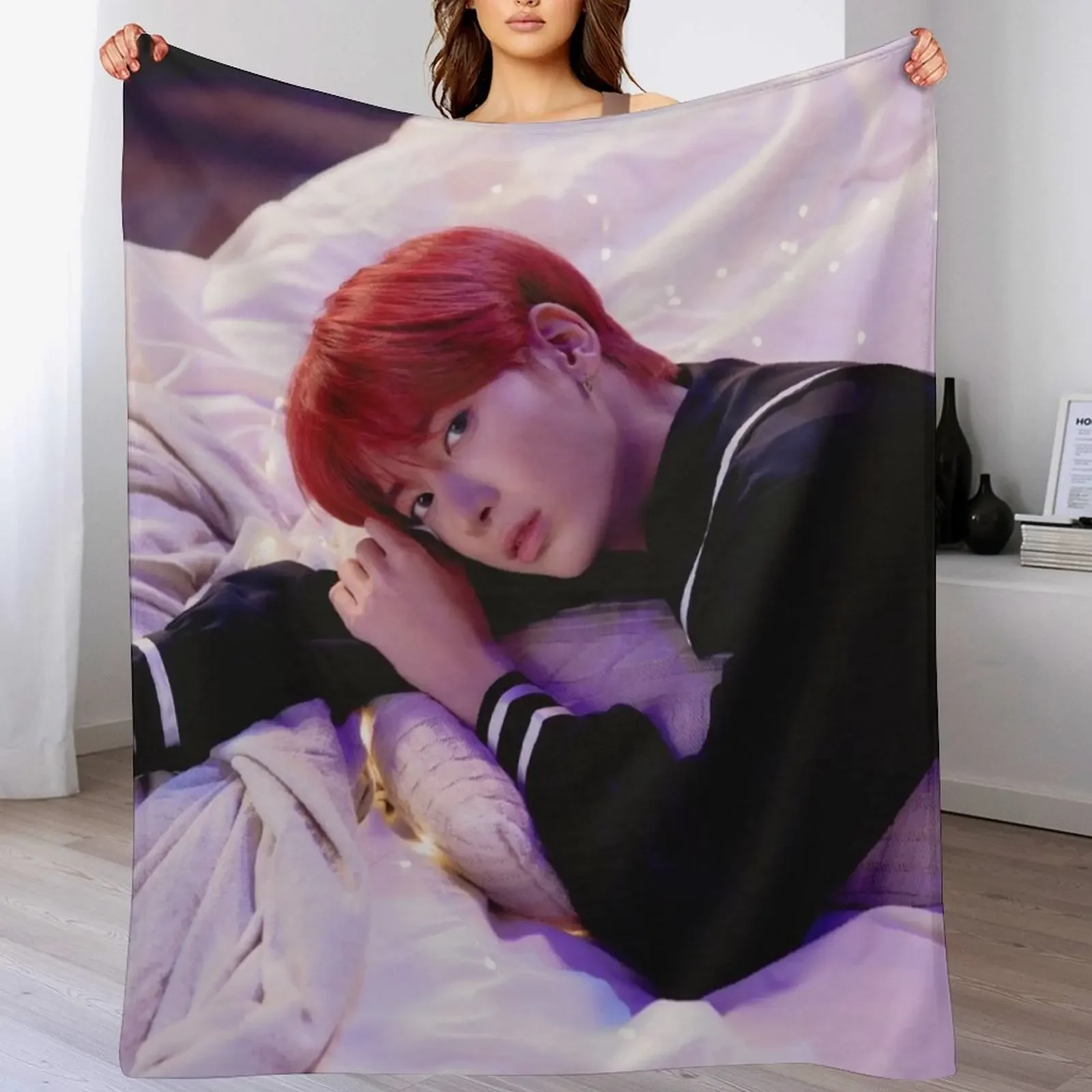 

TXT CAN'T YOU SEE ME TAEHYUN Throw Blanket Plush Sofa Quilt Extra Large Throw Soft Plush Plaid Blankets