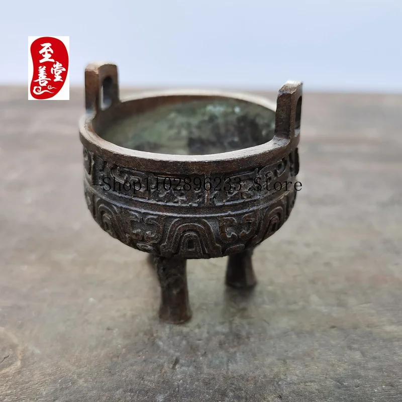 Antique-style, old patina, imitation antique alloy copper living room decorative piece, double-eared tripod incense burner with