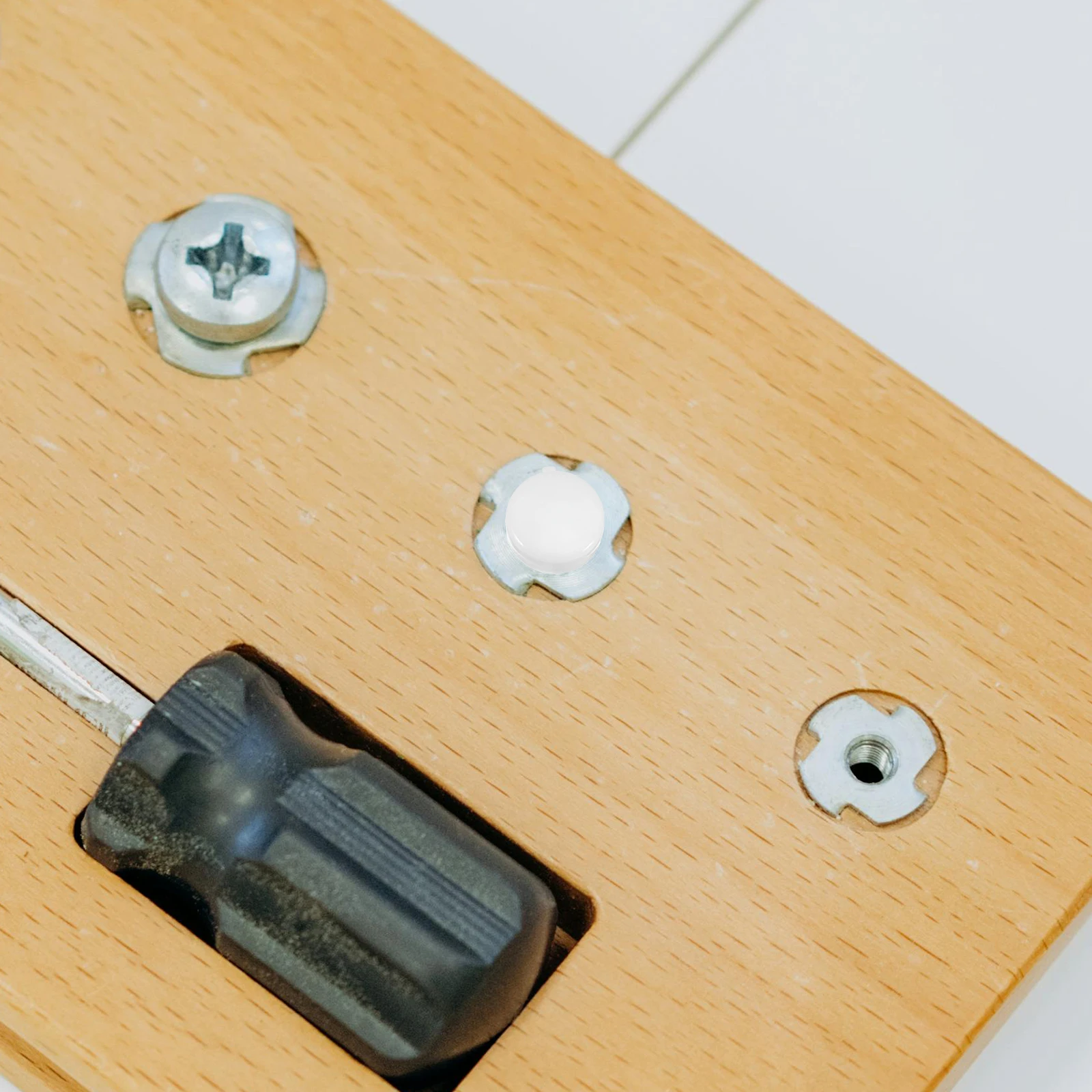 

400pcs Screw Covers Thickened Plastic Decorative Bolt Caps For Furniture Repair Shutter Screws Caps Floor Box Kit