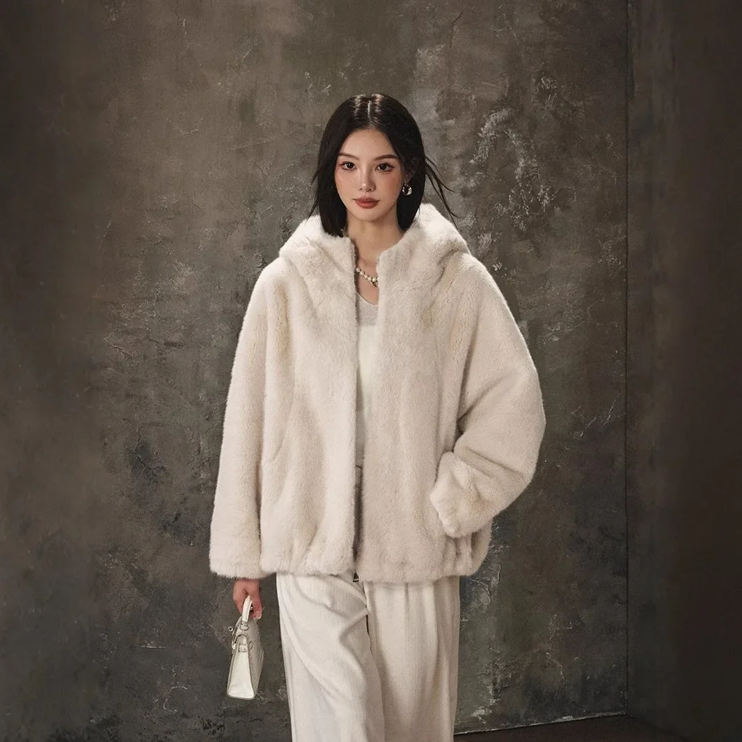 

2025 Autumn and Winter New Style Temperament Artificial Fur Mink Fur Warm Coat Lantern Sleeves Loose Hooded Fur