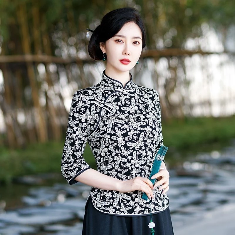 2024 peningkatan gaya Tiongkok musim panas cheongsam elegan kerah berdiri lengan tujuh titik choengsam top retro dicetak qipao top w578