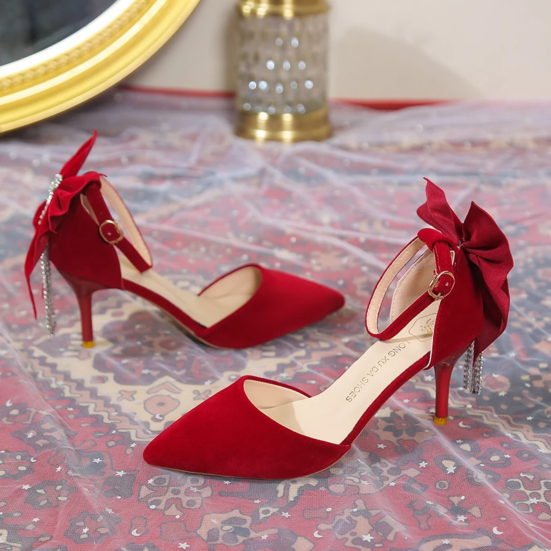 الكعب العالي خنجر أشار تو القوس الصنادل 2025 صيف جديد الجلد المدبوغ أحذية نسائية مثيرة