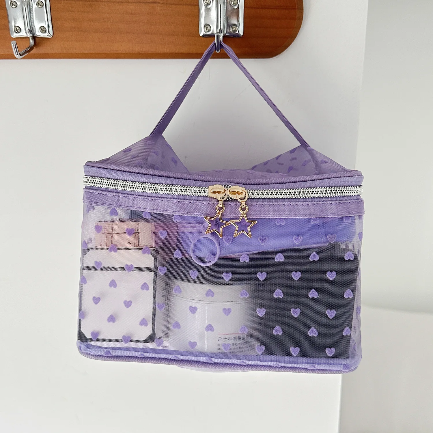 YT Breathable Large Capacity Portable Purple Heart-Shaped Bag, Flocked Mesh Handheld Makeup Bag, Storage Bag, High-Value Makeup