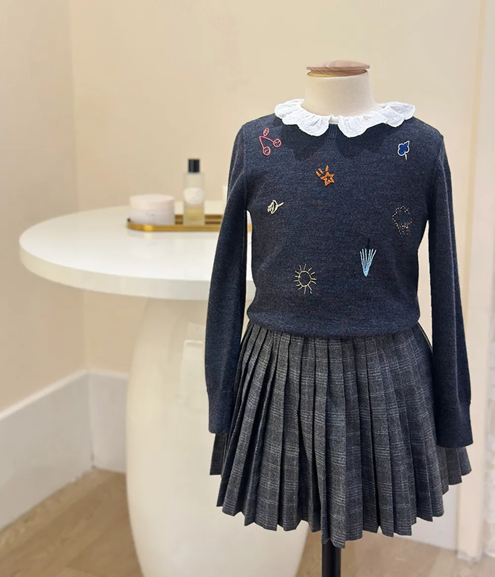 Autumn winter sweaters baby girls clothes baby sweaters girls High quality cherry pattern handmade embroidery sweater