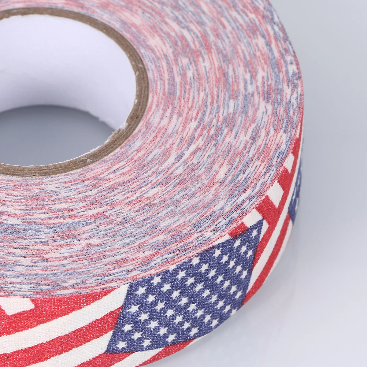 

2.5Cmx25M Hockey Stick Anti-Slip Waterproof Wear-Resistant Cotton Sticky Tape Red Maple Pattern Decorative Wrapper For Sports