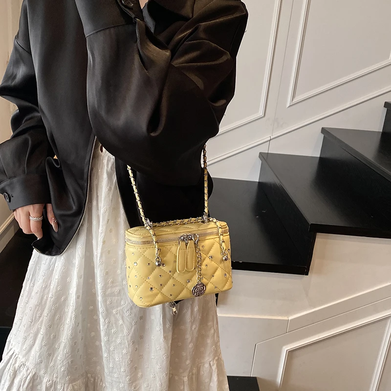 حقيبة كتف نسائية جلدية فاخرة كلاسيكية مصممة على الكتف حقيبة يد كروس أنيقة للأناقة اليومية