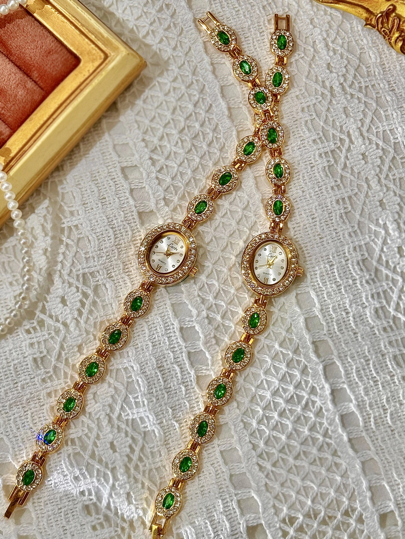 1 Piece of New High-End Colorful Tourmaline Gemstone Rhinestone-Encrusted Light Luxury Retro Elegant Fashion Women\'s Watch with an Oval Dial,