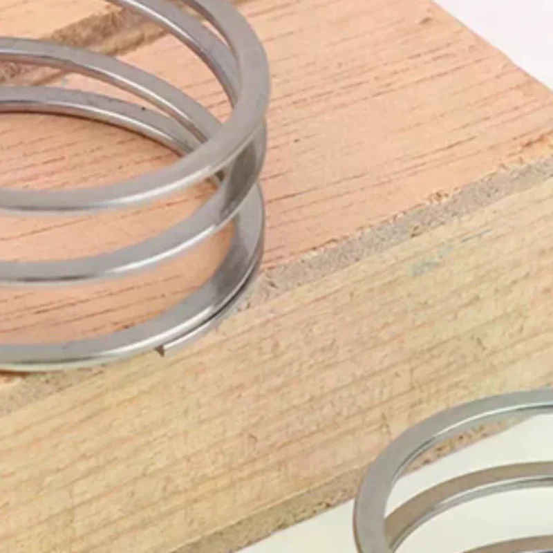 1 Para Sprężyn do Piasty Zatrzaskowej GOLDIX M370 240 180 do Rowerów Górskich i Szosowych, Sprężyna Płaska Stalowa do Piasty Zatrzaskowej Swiss