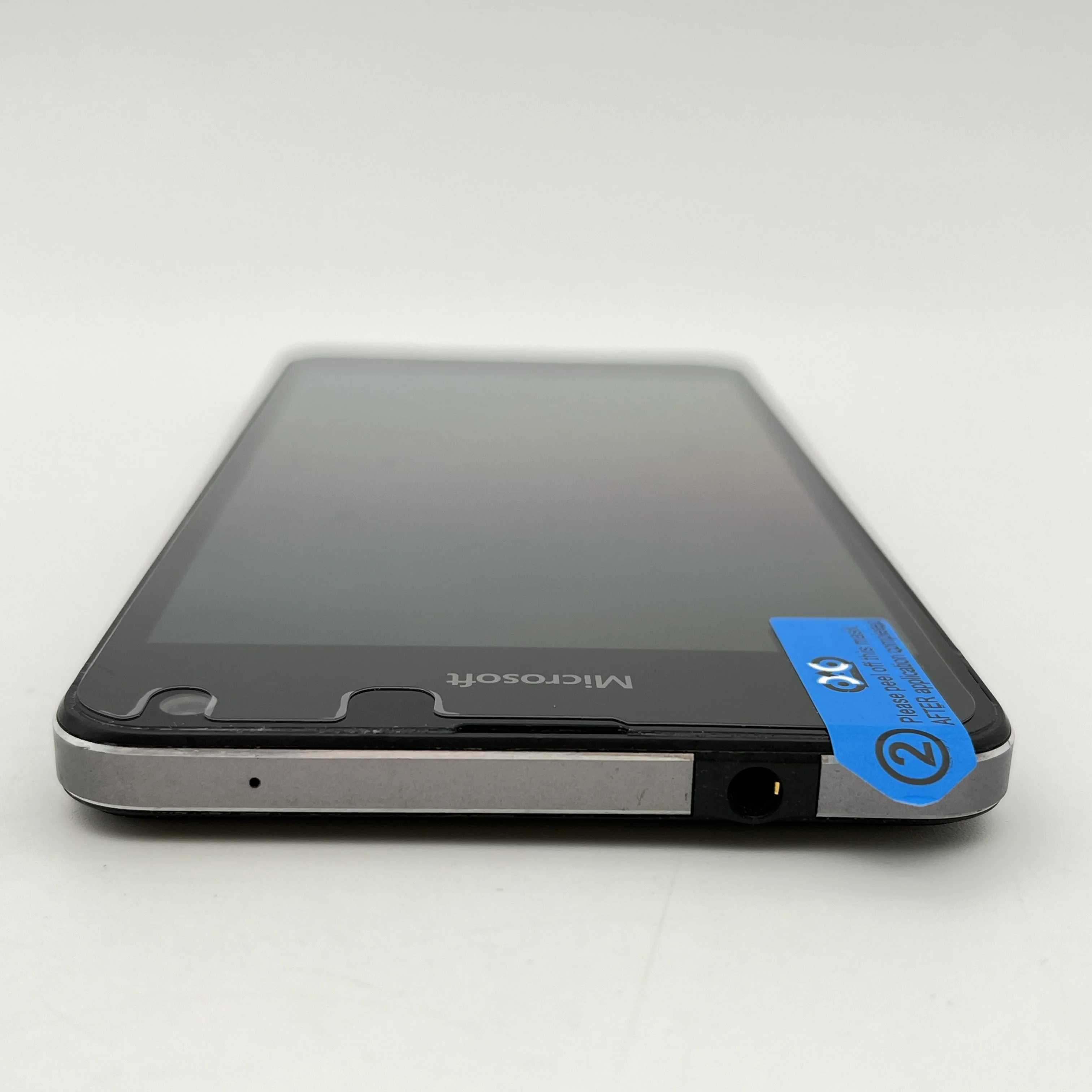 هاتف محمول Microsoft Lumia 650 الأصلي مصنوع في فنلندا يدعم اللغة الإنجليزية بحالة جيدة فقط