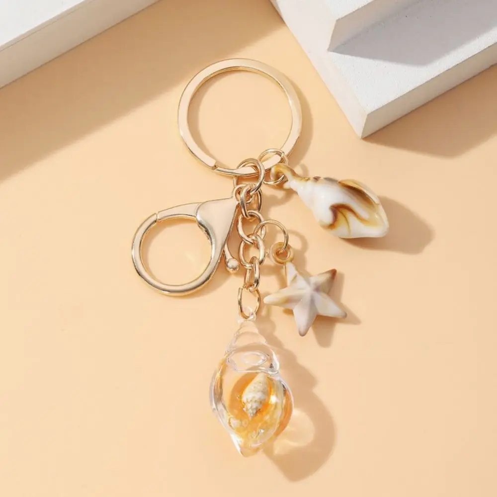 Cute Luminous Conch Keychain Backpack Decor Glow-in-the-dark Sea Beach Pendants Charms Creative Starfish Shell Keyring
