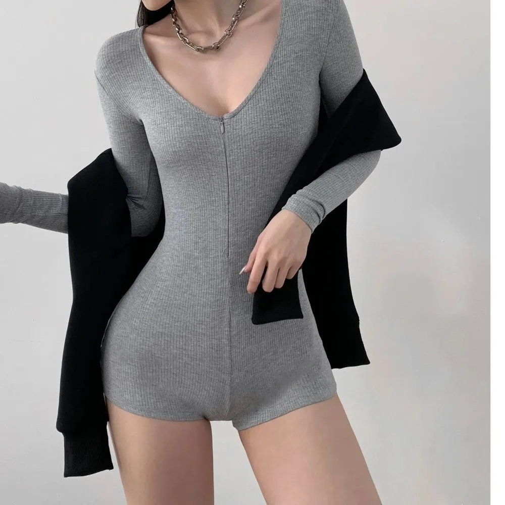 

Soft Bodycon Y2K Slim Bodysuit V-Neck Zipper Long Sleeved Jumpsuit Yoga Clothes Seamless Jumpsuit Shorts Women Summer