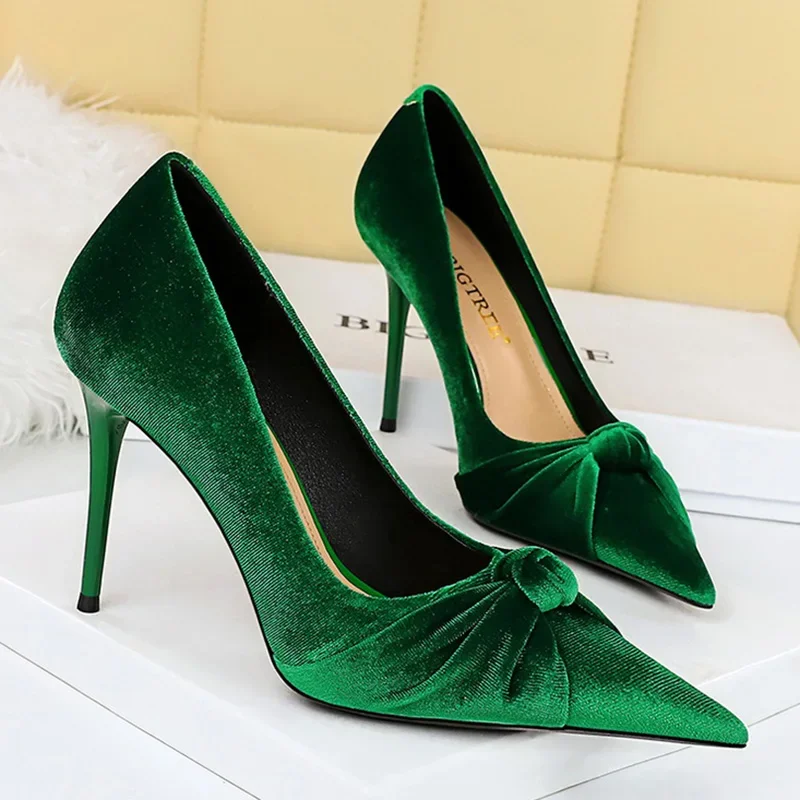 Taglia 34-43 donna Fetish 10cm tacchi alti décolleté da sera in velluto scarpe da sposa tacchi a spillo Lady Green Butterfly Bow Prom Shoes