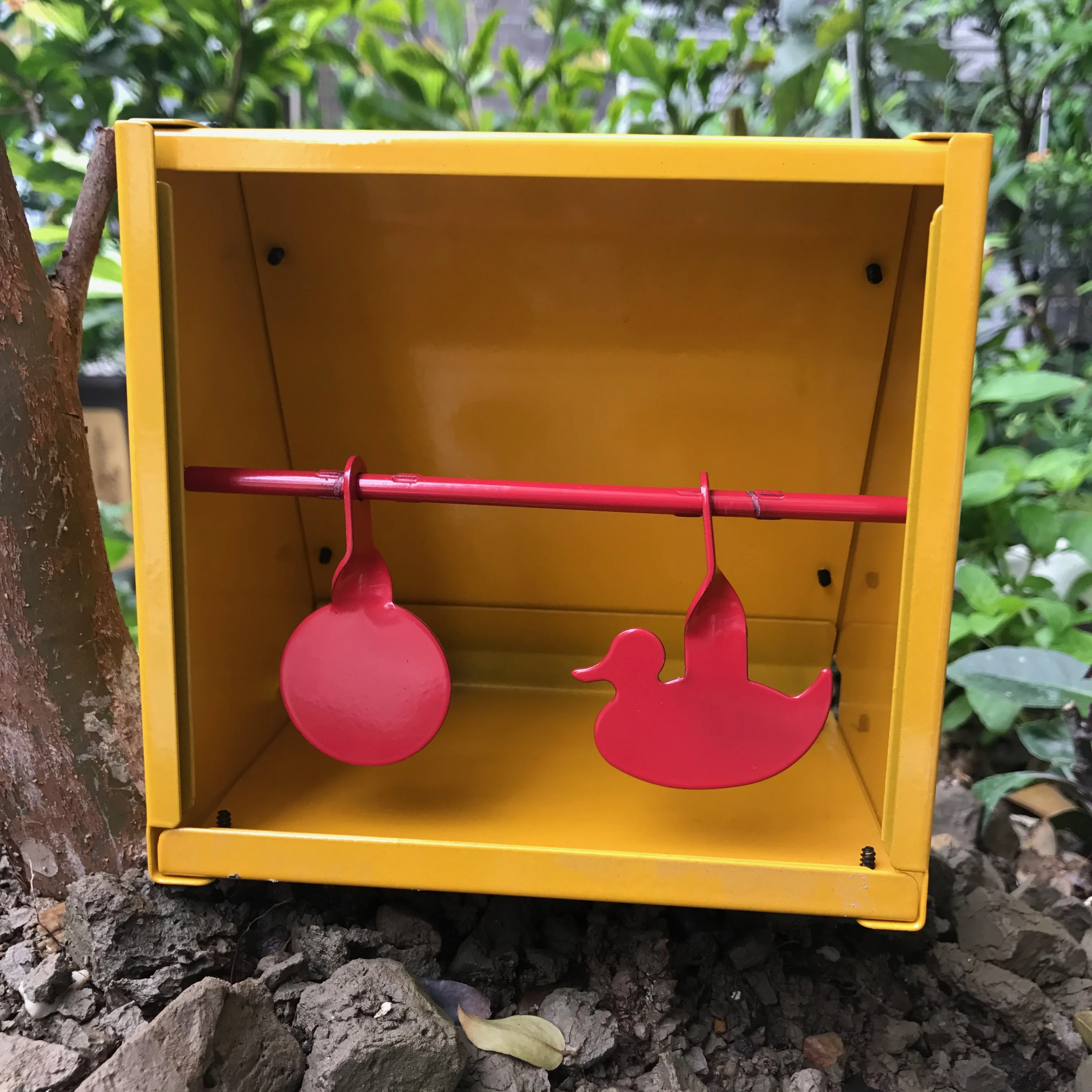 Yellow Metal Pellet Trap with Two Inner Swing Targets & 20 Counts Paper Targets