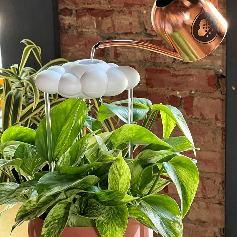 Creative garden art, courtyard plants, garden decorations, cloud-shaped plant watering tool