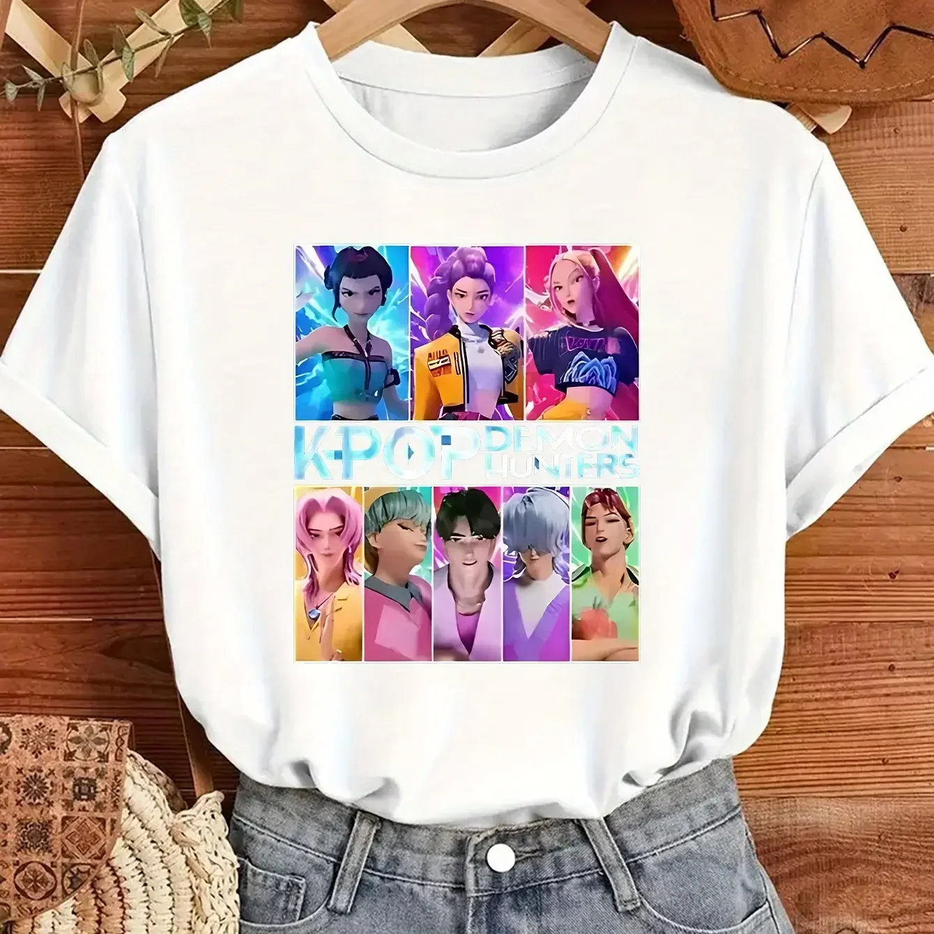 Damska koszulka z krótkim rękawem i nadrukiem K-Pop Demon Hunter Miękki, oddychający materiał Regular Fit Koszulka z okrągłym dekoltem